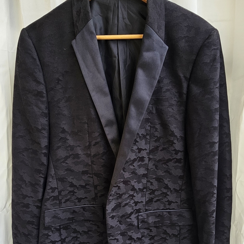 Elegant Black Blazer​